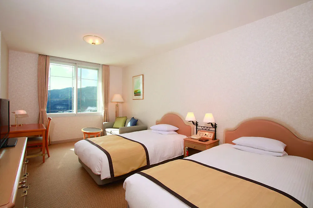 Palace Hotel هاكوني 4*,